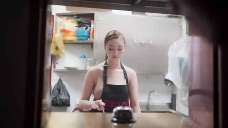 Gạ địt chị quản lý cửa hàng ăn uống vú to dâm đãng